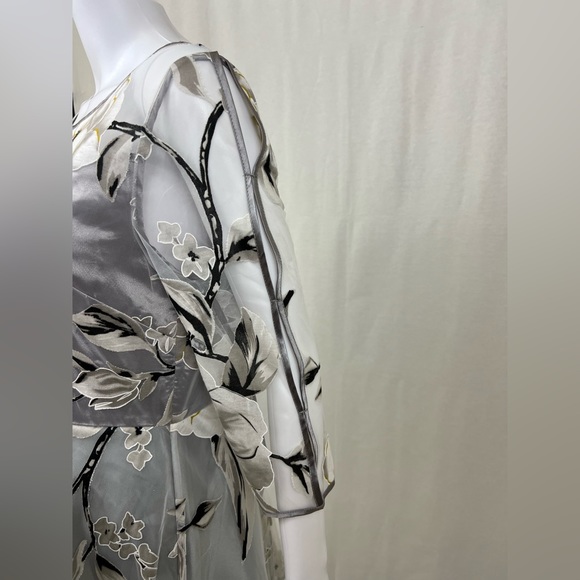 Tendency Women's Long Formal Gray Floral Dress Size Medium - Picture 12 of 16